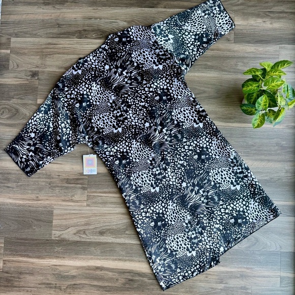 LulaRoe Shirley Kimono in Monochrome Animal Print – Dressy Jacket - Size M - Picture 9 of 11
